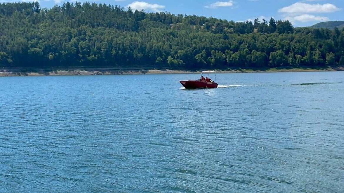 Unterstützung Rettungsdienst mit Boot
