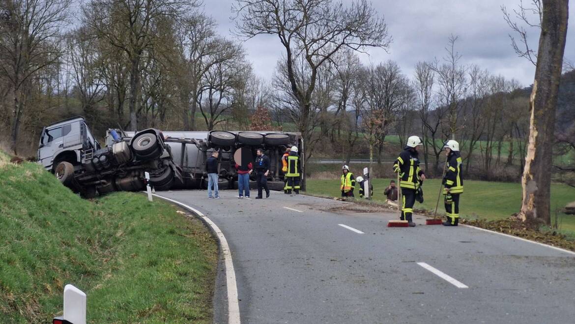 Verkehrsunfall, LKW umgestürzt
