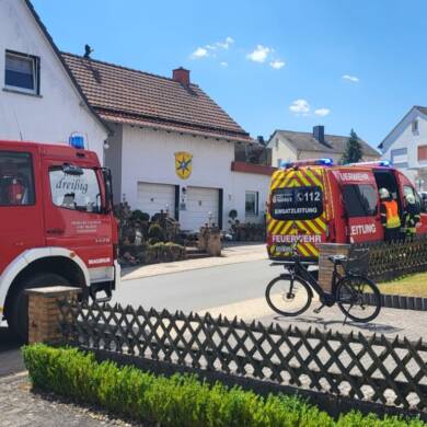 Rauchentwicklung aus Gebäudekeller
