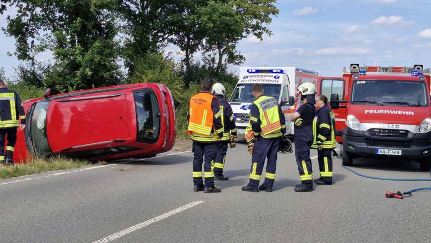 Verkehrsunfall, PKW auf Seite