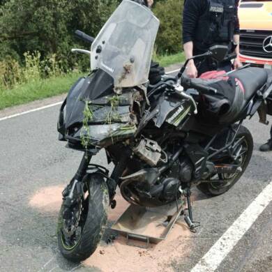 Motorradunfall, auslaufende Betriebsstoffe