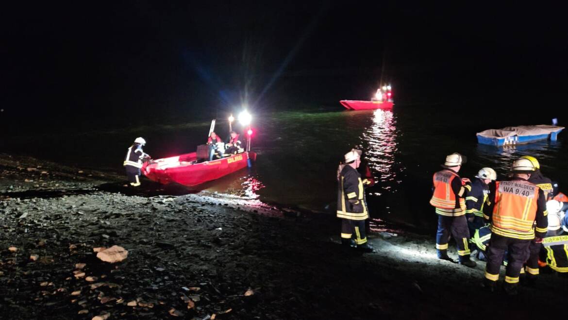 Boot gekentert, Person im Wasser