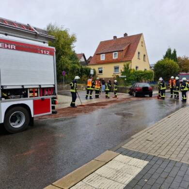 Ölspur nach Verkehrsunfall