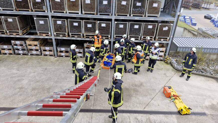 F2Y, Brand in Industriegebäude, vermisste Personen, Alarmübung