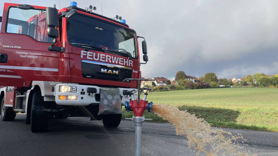 Jährliche Hydrantenüberprüfung im Stadtgebiet Waldeck